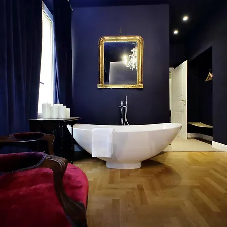 Treasurerome Quattro Fontane Deluxe